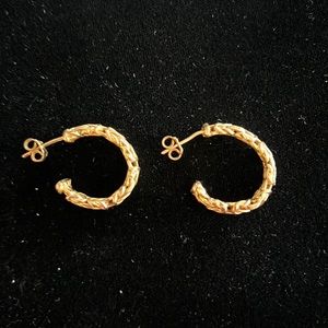 Gold 14 karat hoop earrings